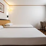 Campanile & Restaurant Oost 3*