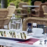 Hotel Campanile & Restaurant Oost 3*