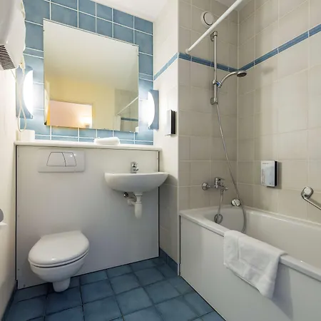 Campanile & Restaurant Oost 3*