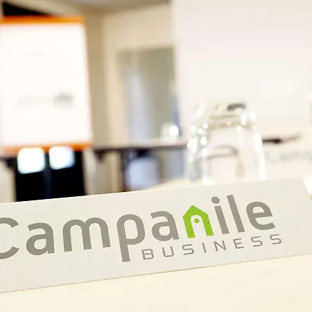 Campanile & Restaurant Oost 호텔