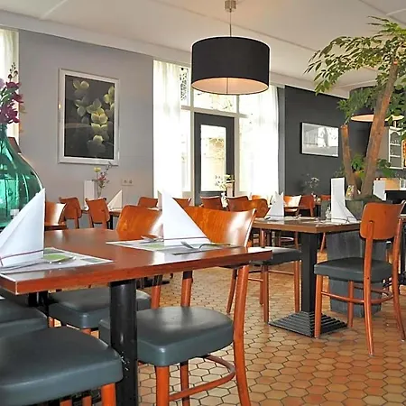 Campanile & Restaurant Oost