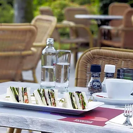 Campanile & Restaurant Oost 3* 로테르담