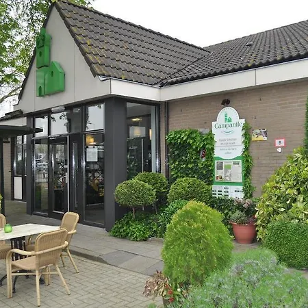 Campanile & Restaurant Oost 호텔