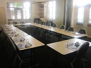 Campanile & Restaurant Oost Отель