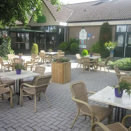 鹿特丹东钟楼酒店及餐厅 3* 鹿特丹