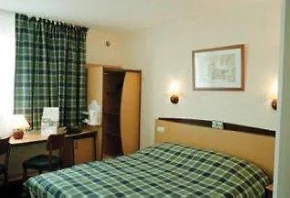 Campanile & Restaurant Oost 호텔 3*