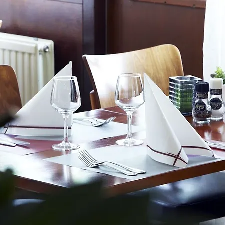 Campanile & Restaurant Oost 3* 로테르담