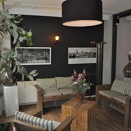 Campanile & Restaurant Oost 호텔 로테르담