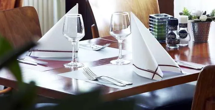 Hotel Campanile & Restaurant Oost