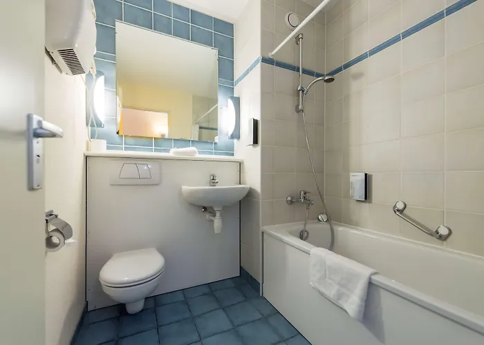 Campanile & Restaurant Oost 3*