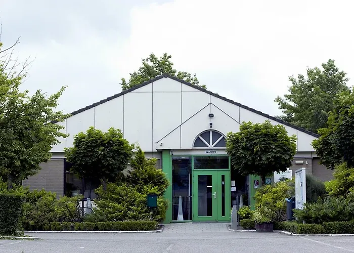 Campanile Hotel&restaurant Oost Hotel 3*