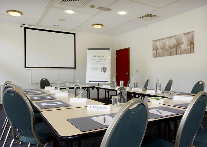 Campanile & Restaurant Oost 3*