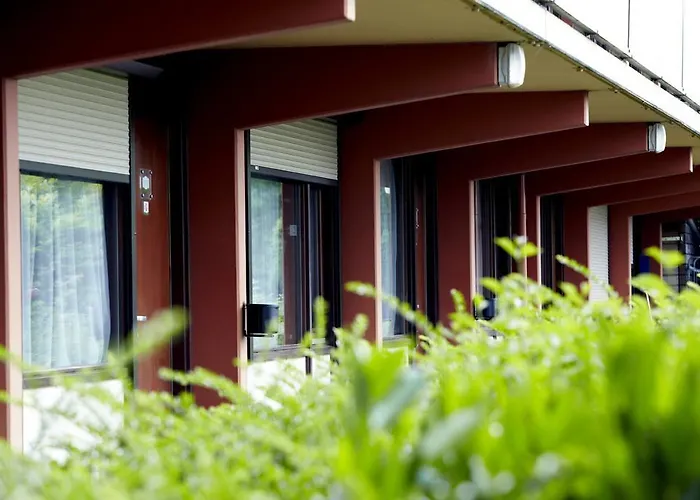 Campanile & Restaurant Oost Hotel 3*