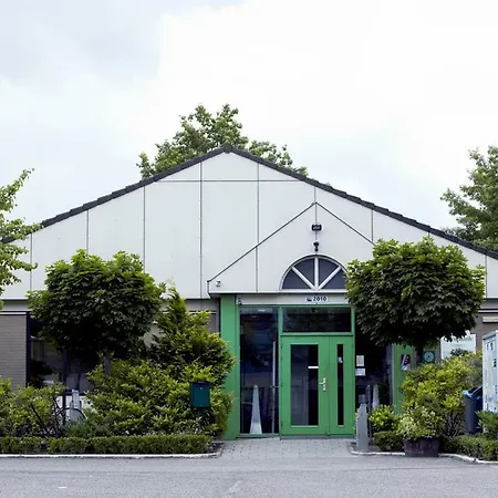 Campanile & Restaurant Oost Hotel 3*