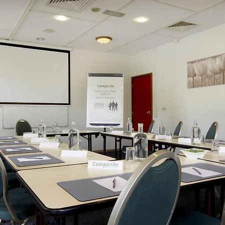 Campanile & Restaurant Oost 3*